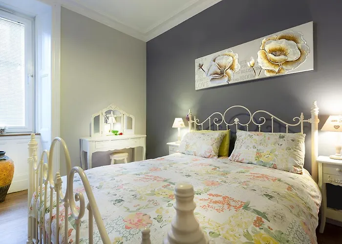 Cosy Near Centre Edinburgh Apartment